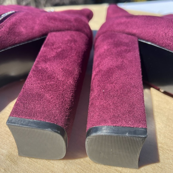 Nine West ankle high- 5” heel boot - Picture 7 of 11